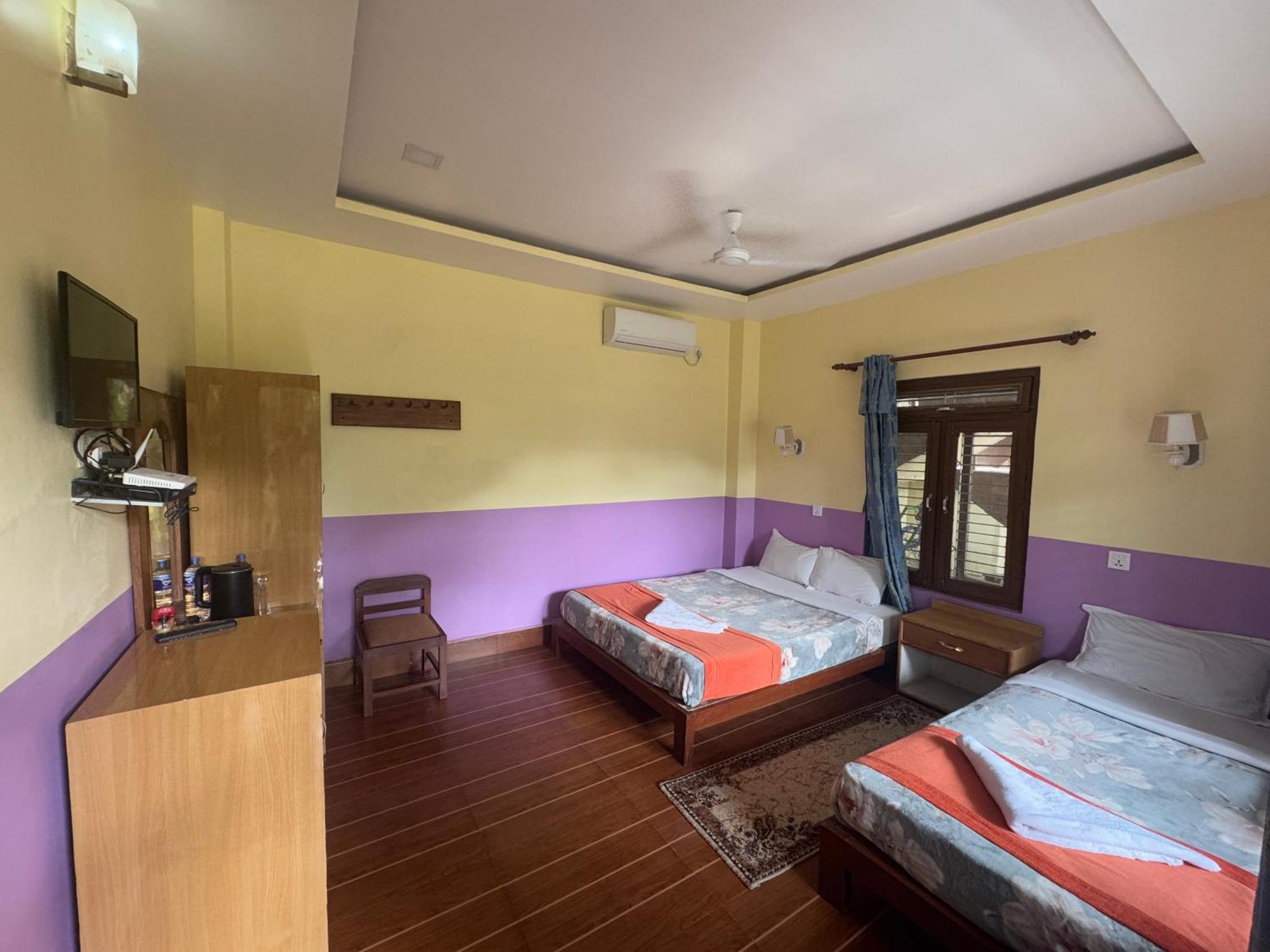 Jungle Wildlife Camp Hotel Sauraha Ngoại thất bức ảnh