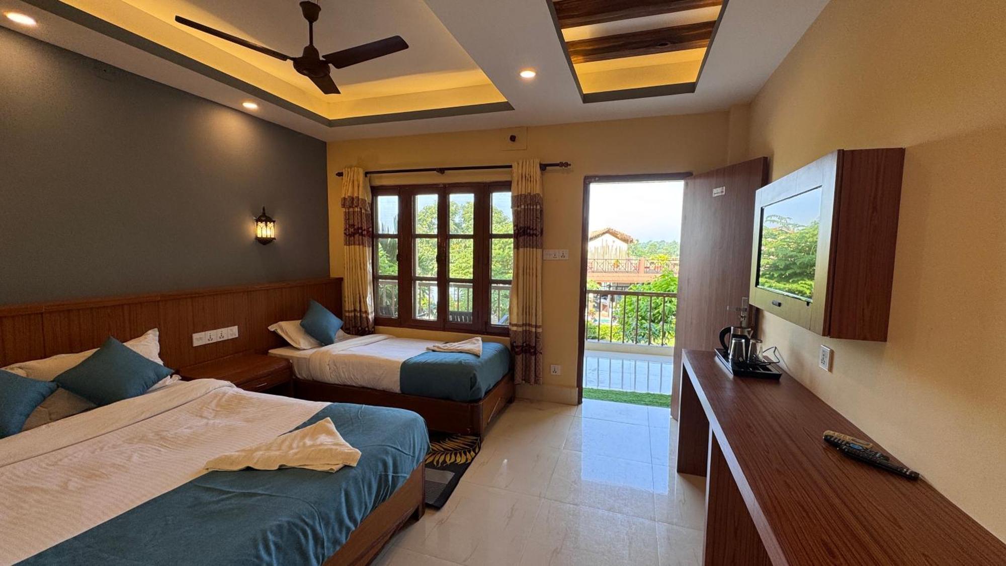 Jungle Wildlife Camp Hotel Sauraha Ngoại thất bức ảnh