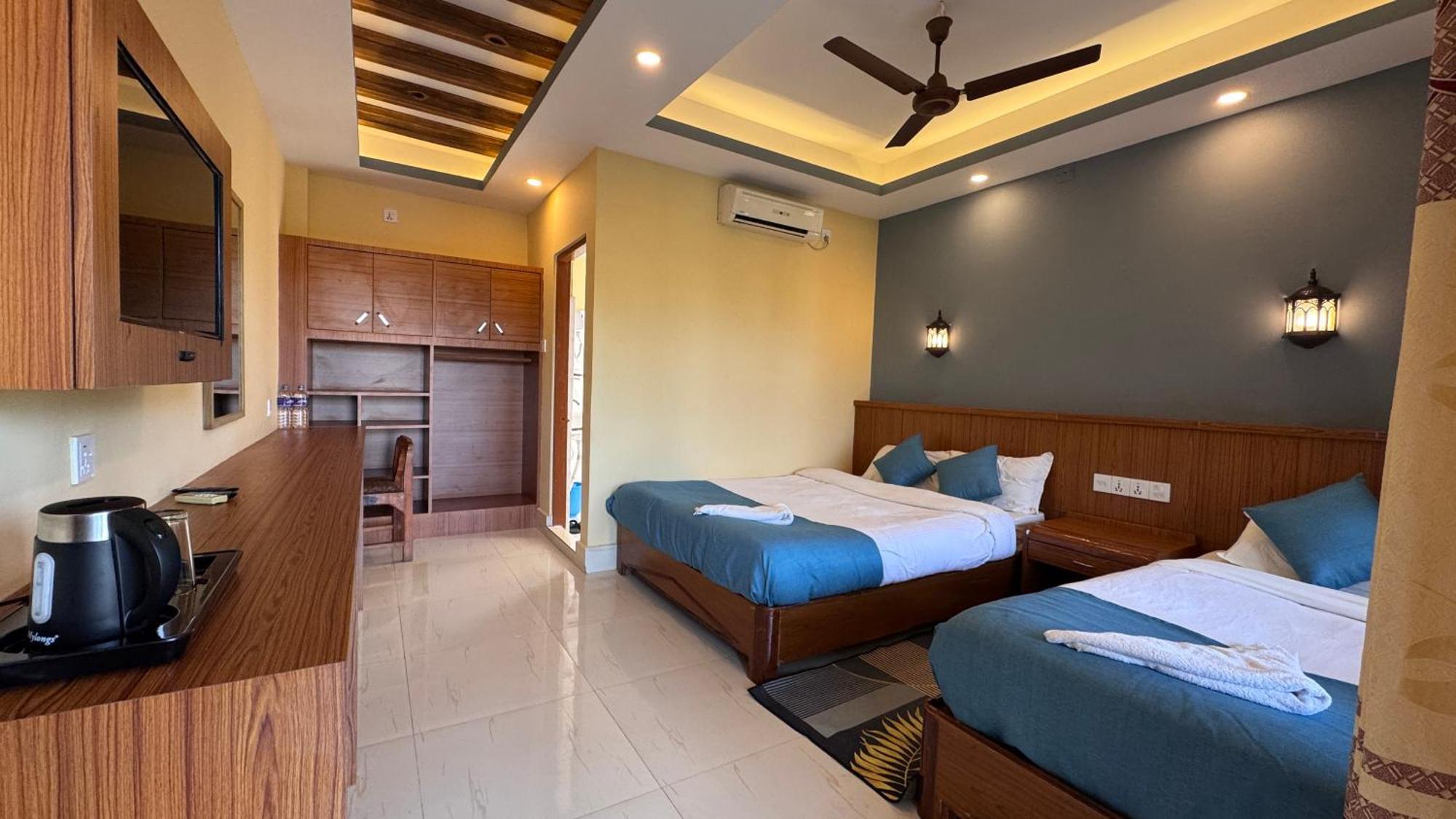 Jungle Wildlife Camp Hotel Sauraha Ngoại thất bức ảnh