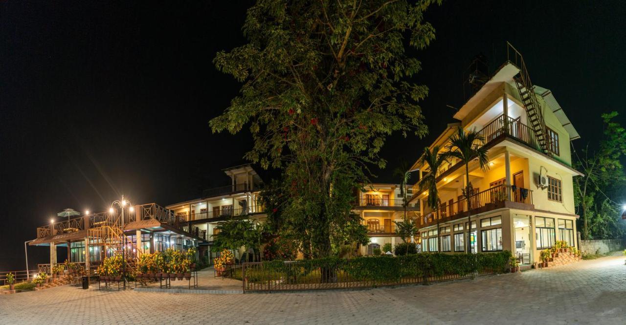 Jungle Wildlife Camp Hotel Sauraha Ngoại thất bức ảnh